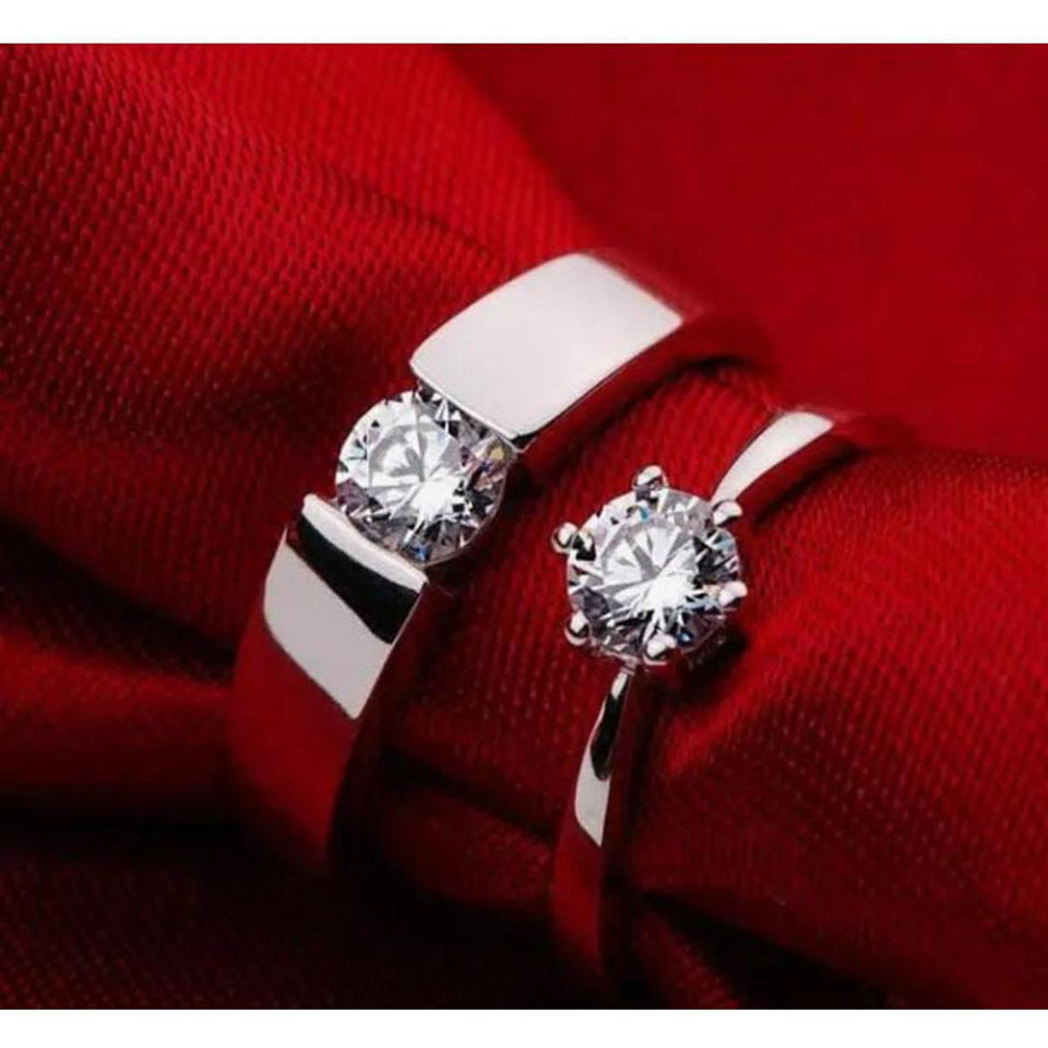 Premium Couple Rings – Elegant Silver Finish with Sparkling Stone
